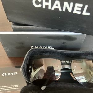 CHANEL Sunglasses